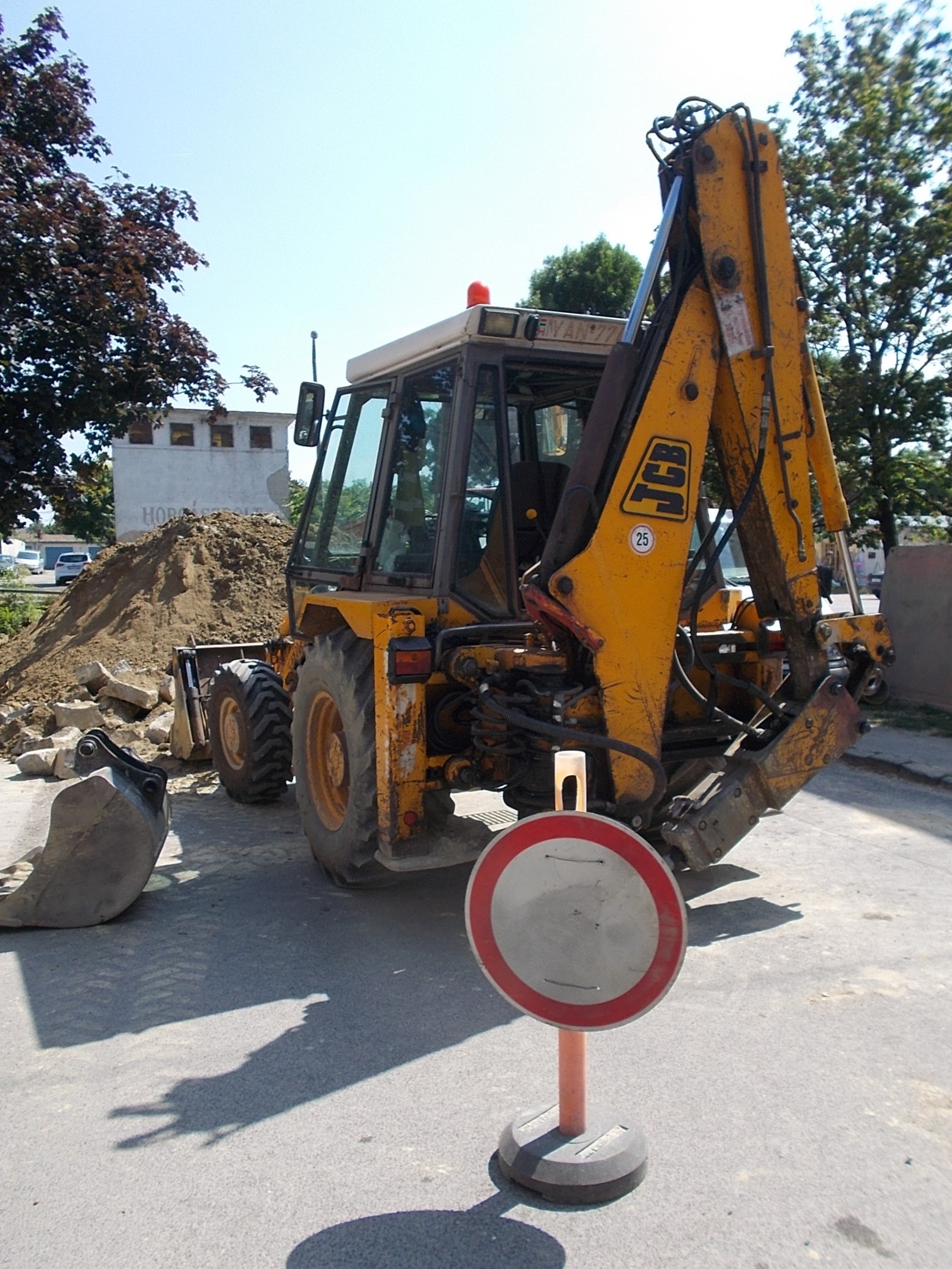 Hydraulic Breaker